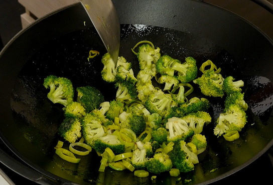 Жарка брокколи в масле Брокколи после удаления желчного пузыря